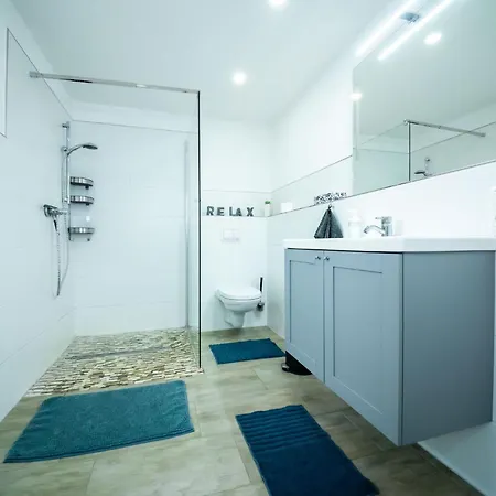 Apartment Am Kirchberg By Interhome