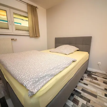 Apartment Am Kirchberg By Interhome *